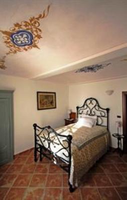 фото отеля Relais San Desiderio Asti