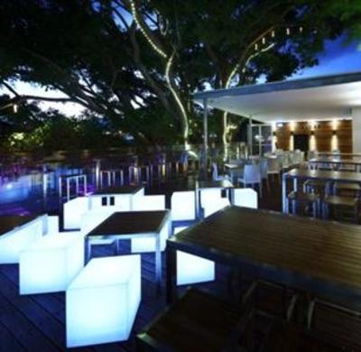 фото отеля Gilligans Backpackers Hotel & Resort