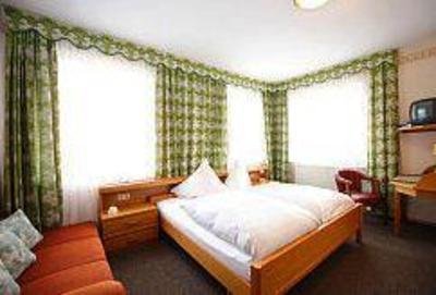 фото отеля Gruner Baum Landgasthaus