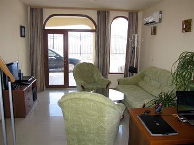 фото отеля Sandy Cove Apartments Sozopol