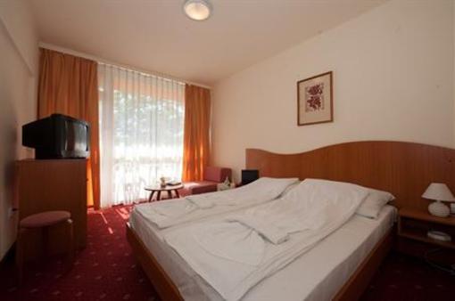 фото отеля Napfeny Hotel Balatonlelle