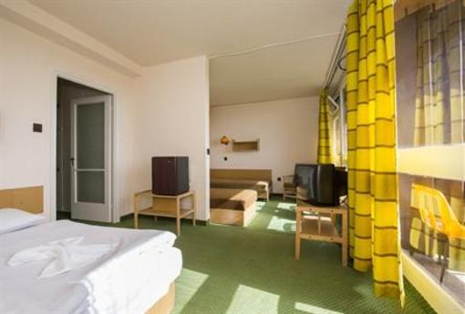фото отеля Napfeny Hotel Balatonlelle