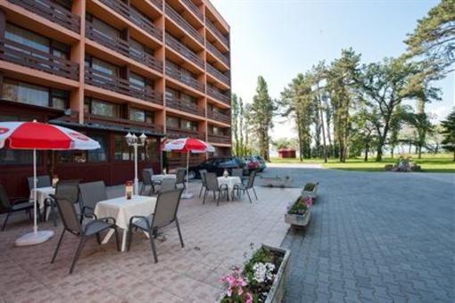 фото отеля Napfeny Hotel Balatonlelle
