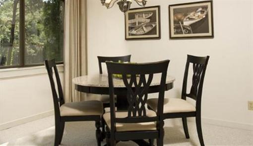фото отеля ResortQuest Racquet Club Villas Hilton Head Island