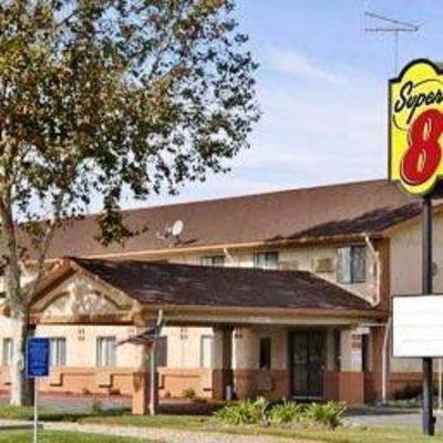 фото отеля Super 8 Willows
