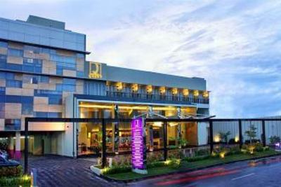 фото отеля Quest Hotel Semarang