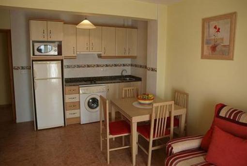 фото отеля Apartamentos Lucas