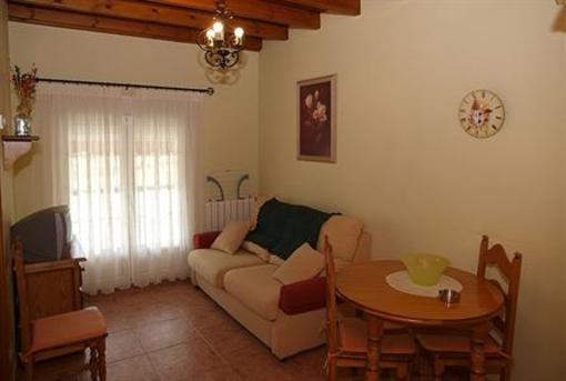 фото отеля Apartamentos Lucas