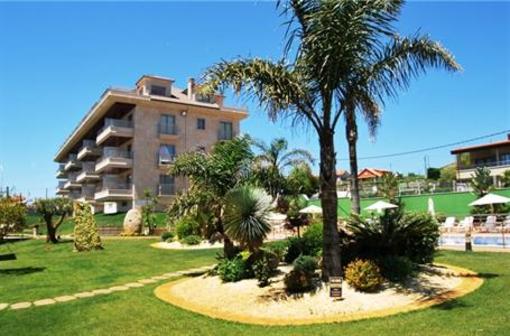 фото отеля Marsil Apartmentos Sanxenxo