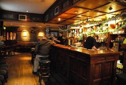 фото отеля Dan Linehan Bar Bed & Breakfast Killarney