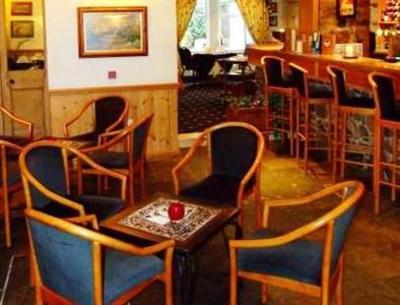 фото отеля Lyncombe Lodge Hotel & Restaurant