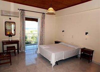 фото отеля Artemis Rooms Meso Gerakari