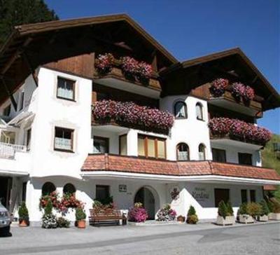 фото отеля Hotel Garni Kardona