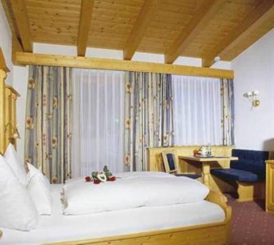 фото отеля Hotel Garni Kardona