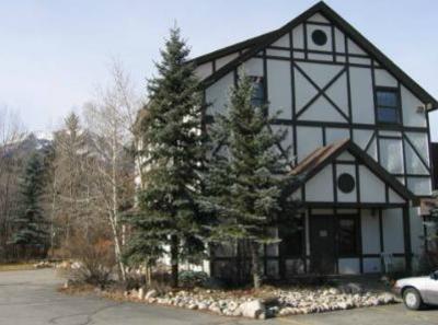 фото отеля Summit Peak Lodge West