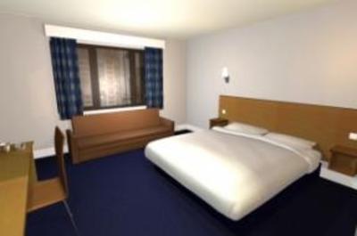 фото отеля Travelodge Leeds East Colton