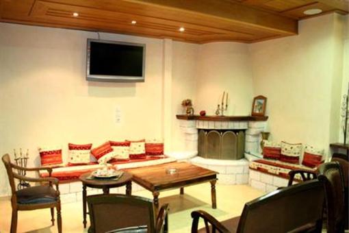 фото отеля Apartments Lappas Karpenisi