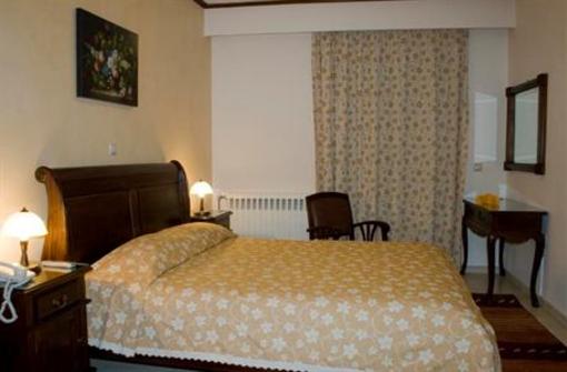 фото отеля Apartments Lappas Karpenisi