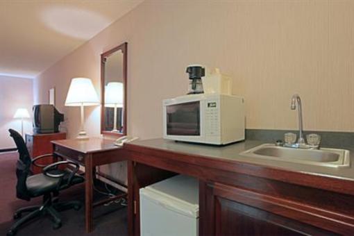 фото отеля Americas Best Value Inn Grand Rivers