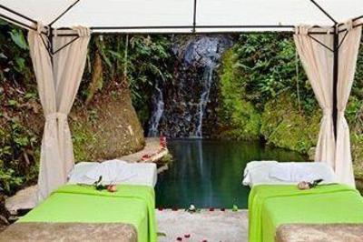 фото отеля Yumbo Spa and Resort
