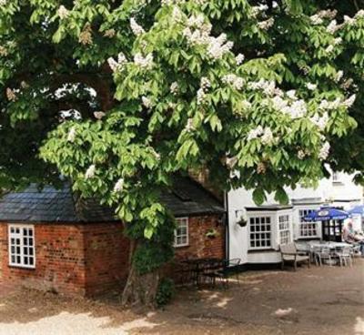 фото отеля White Hart Sherington