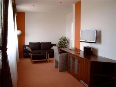 фото отеля Hotel Jesenice Rakovnik