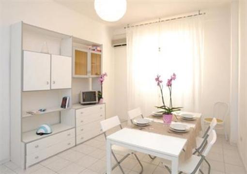 фото отеля Tizi Apartments