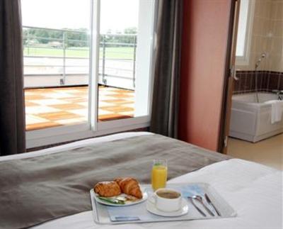 фото отеля Brit Hotel Du Parc Lécousse