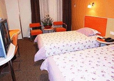 фото отеля Motel168 Hankou Railway Station Inn Wuhan