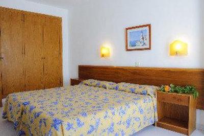 фото отеля Apartamentos Puerto Del Sol Santanyi