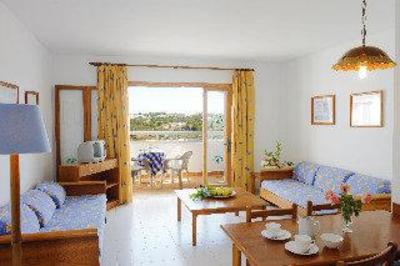 фото отеля Apartamentos Puerto Del Sol Santanyi