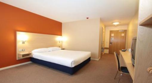 фото отеля Travelodge Birmingham Yardley