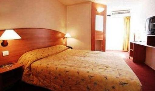 фото отеля Hotel Central Creteil