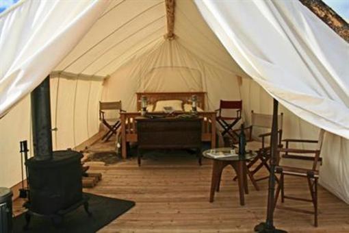 фото отеля Yellowstone Under Canvas