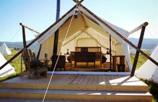фото отеля Yellowstone Under Canvas