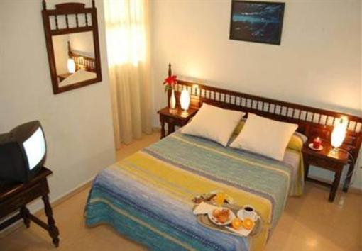 фото отеля Hostal Los Infantes