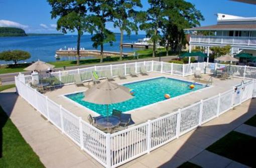 фото отеля The Edgewater Resort Ephraim