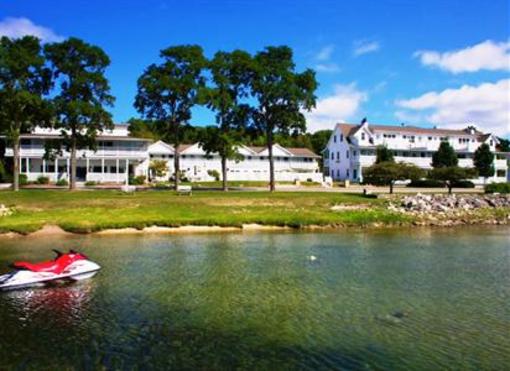 фото отеля The Edgewater Resort Ephraim
