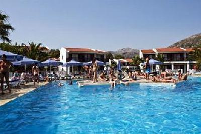 фото отеля Golden Coast Hotel & Bungalows