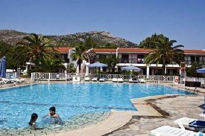 фото отеля Golden Coast Hotel & Bungalows