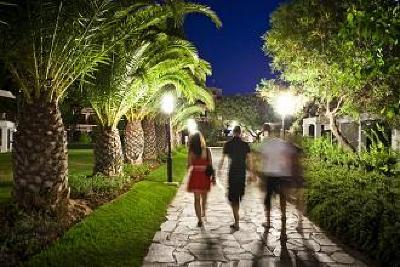 фото отеля Golden Coast Hotel & Bungalows