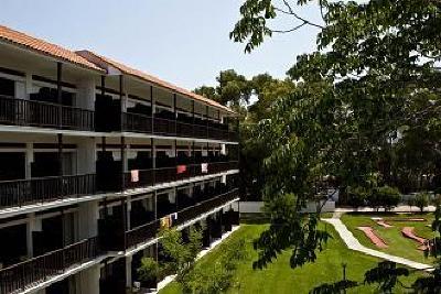 фото отеля Golden Coast Hotel & Bungalows