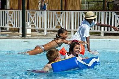 фото отеля Golden Coast Hotel & Bungalows