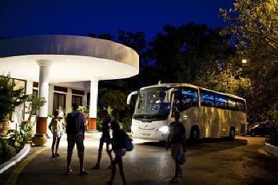 фото отеля Golden Coast Hotel & Bungalows