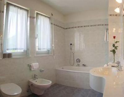 фото отеля Hotel Weingarten