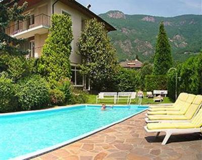 фото отеля Hotel Weingarten