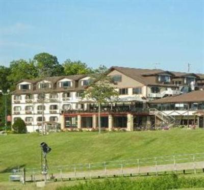фото отеля Chestnut Mountain Resort