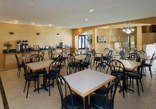фото отеля Econo Lodge & Suites Orange