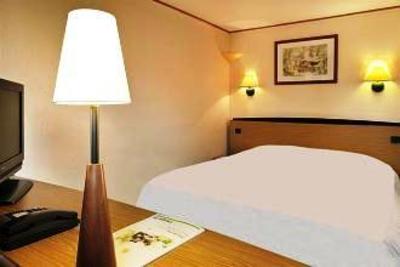 фото отеля Hotel Campanile Creil Villers-Saint-Paul