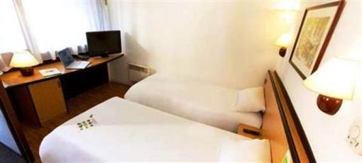 фото отеля Hotel Campanile Creil Villers-Saint-Paul